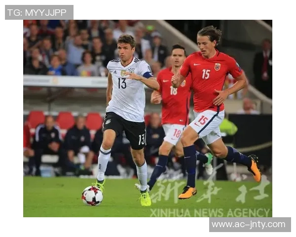 胡梅尔斯与穆勒重聚羊头牌锦标赛合影引发球迷热议